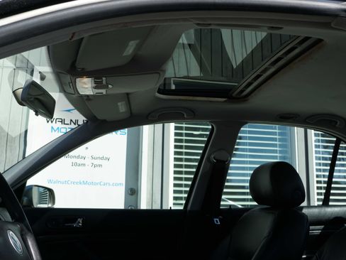 Used 2004 Volkswagen Jetta GLS image 40