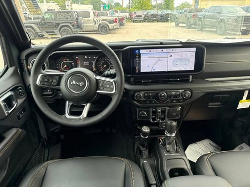 New 2026 Jeep Wrangler Unlimited Sahara AWD/4WD image 19