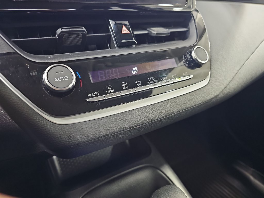 Used 2024 Toyota Corolla LE FWD image 26
