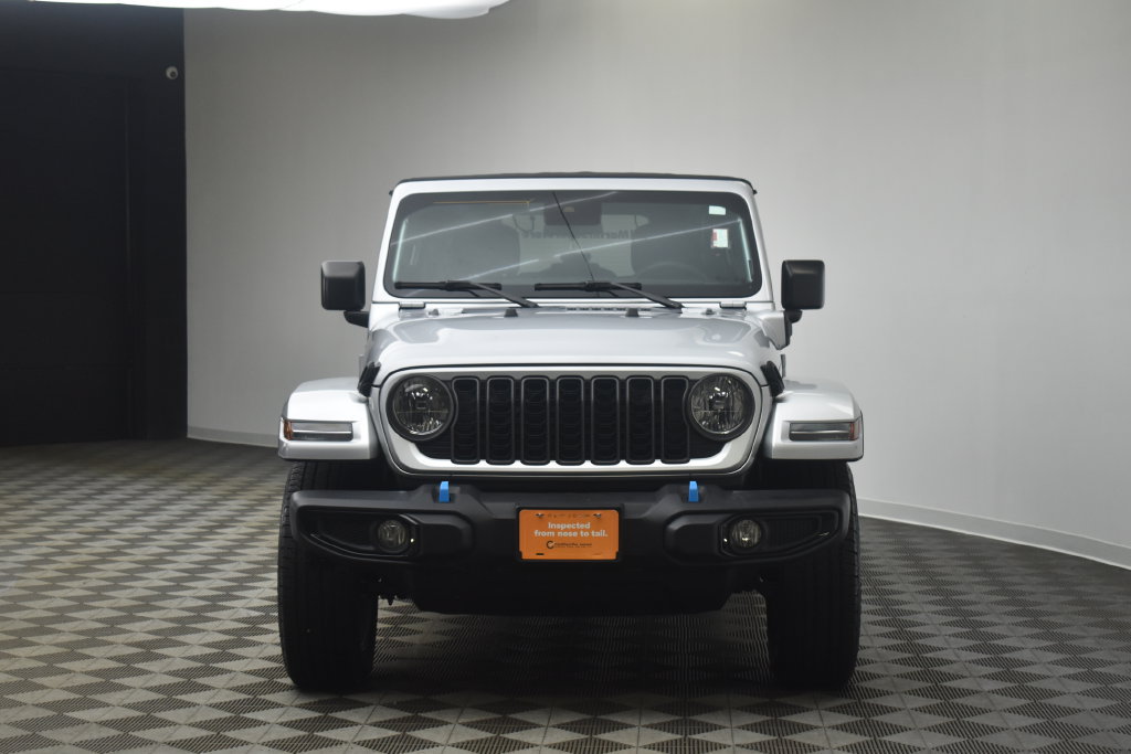 Certified 2024 Jeep Wrangler Unlimited w/ Convenience Group AWD/4WD image 17
