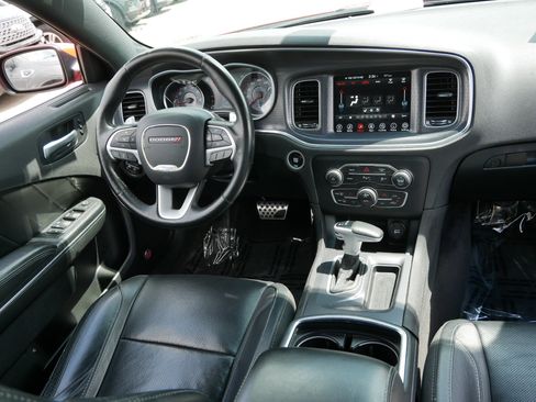 Used 2017 Dodge Charger R/T w/ Plus Group RWD image 9