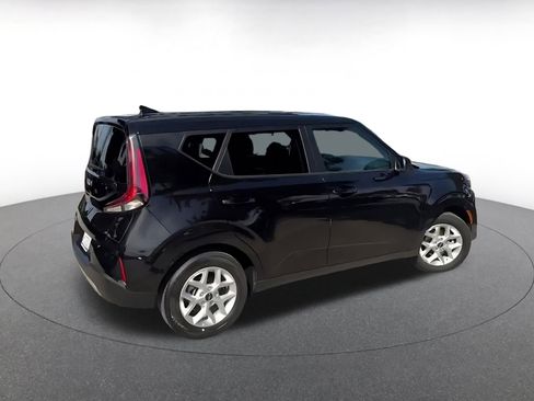 Used 2025 Kia Soul LX w/ LX Technology Package image 15