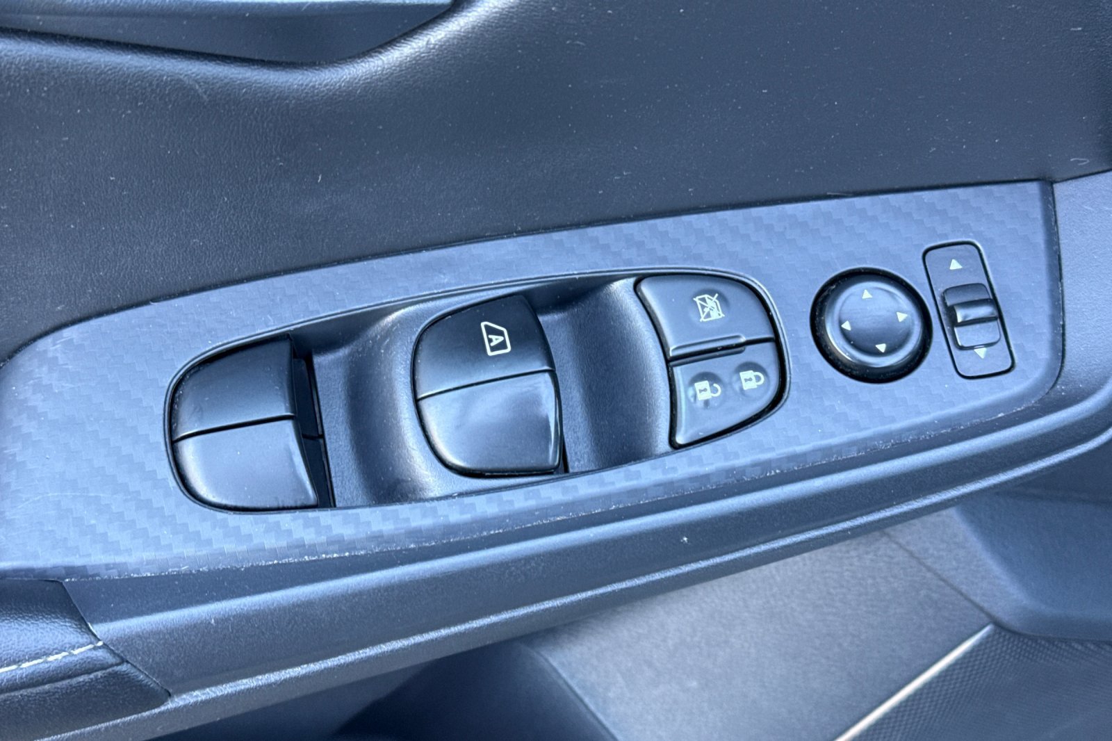 Certified 2025 Nissan Sentra S FWD image 14