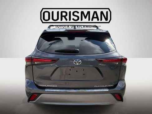 Used 2025 Toyota Highlander Platinum AWD/4WD image 4