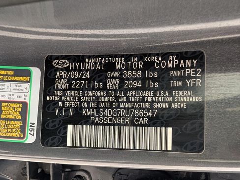 Used 2024 Hyundai Elantra SEL w/ Convenience Package FWD image 28
