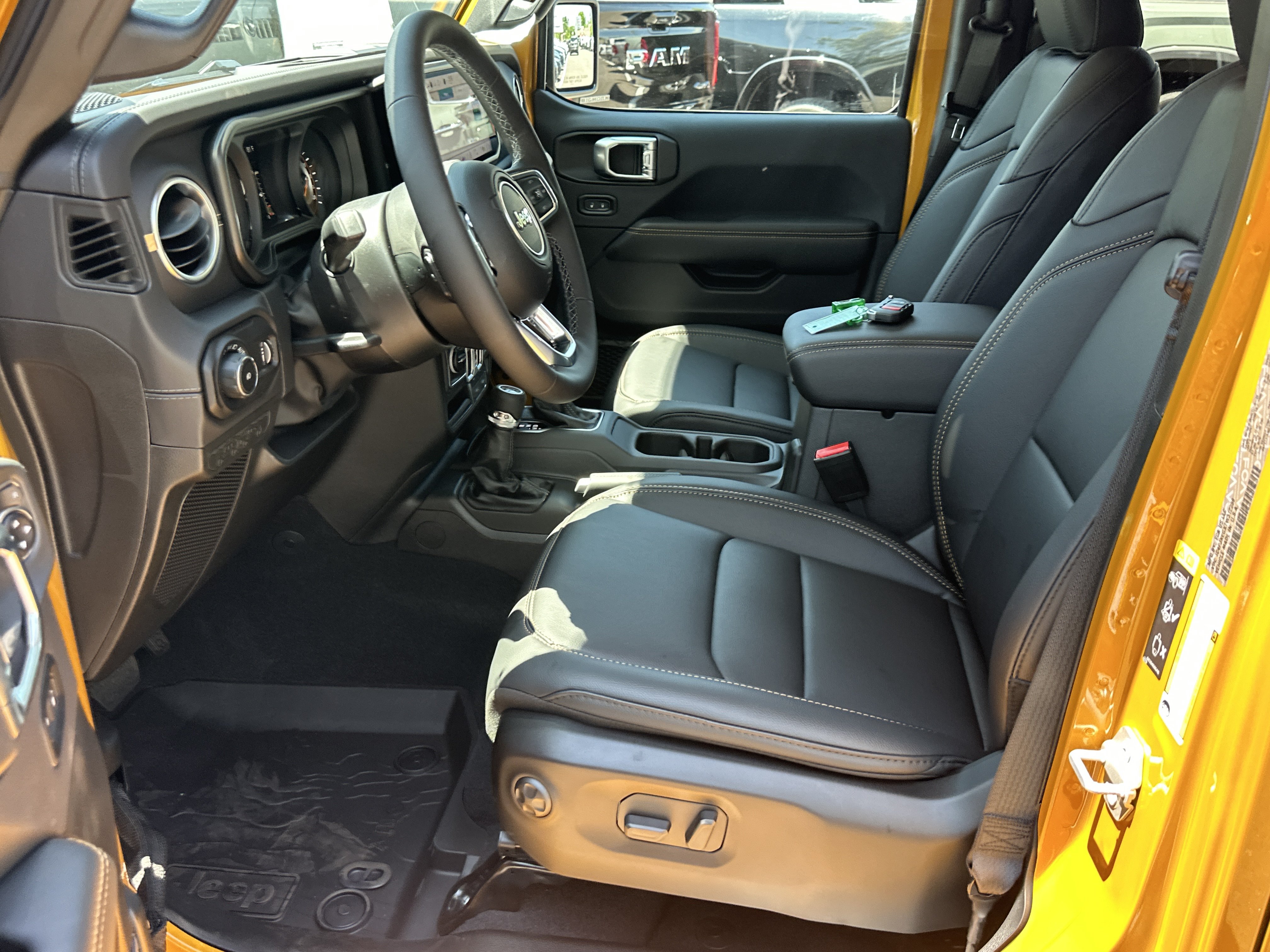 New 2026 Jeep Wrangler Unlimited Sahara AWD/4WD image 25