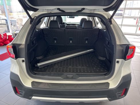 Used 2020 Subaru Outback Limited w/ Popular Package #2 image 9