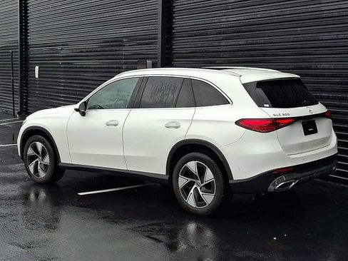 Used 2024 Mercedes-Benz GLC 300 4MATIC image 3