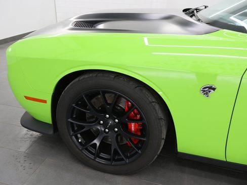 Used 2015 Dodge Challenger SRT Hellcat image 32