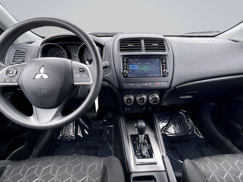 Used 2025 Mitsubishi Outlander Sport AWD image 37