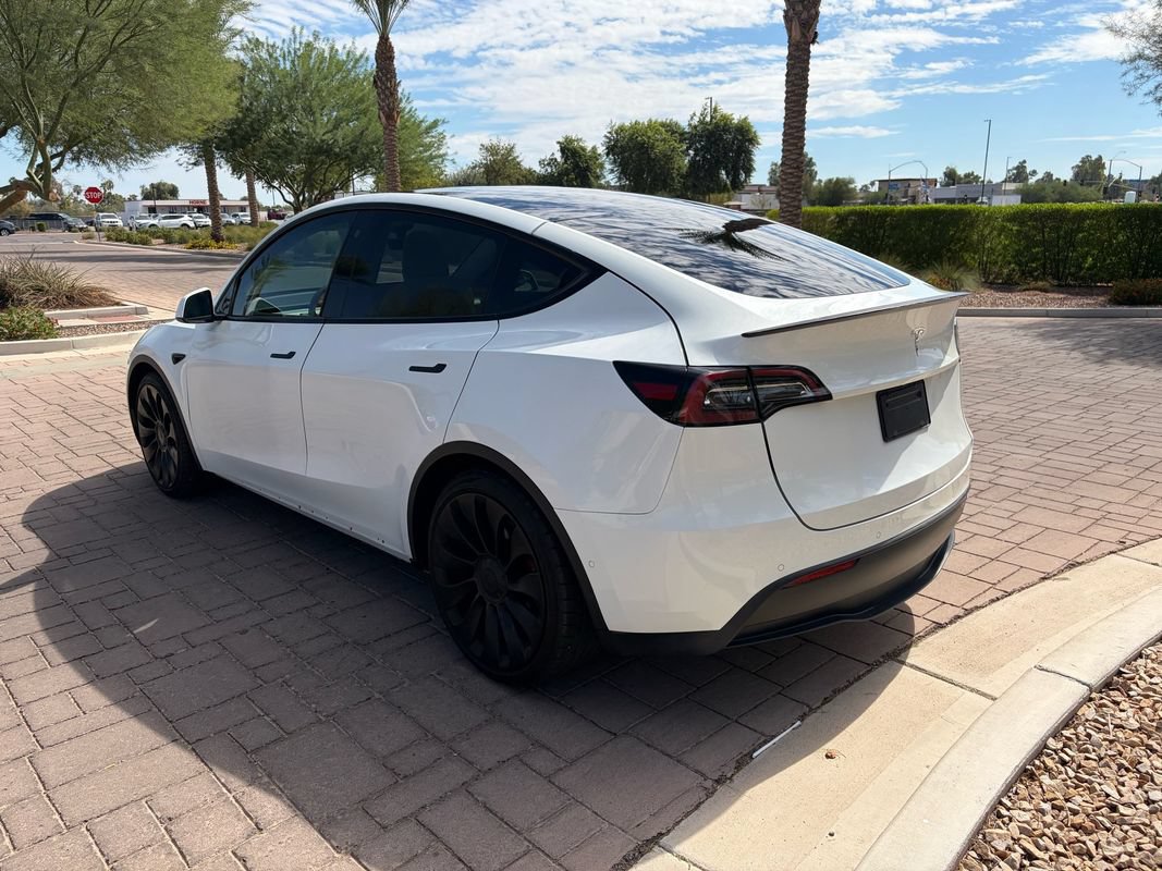 Used 2022 Tesla Model Y Performance AWD/4WD image 4