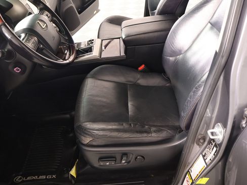 Used 2018 Lexus GX 460 Premium AWD/4WD image 12