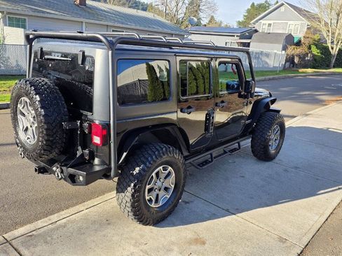Used 2014 Jeep Wrangler Unlimited Rubicon w/ Connectivity Group AWD/4WD image 5