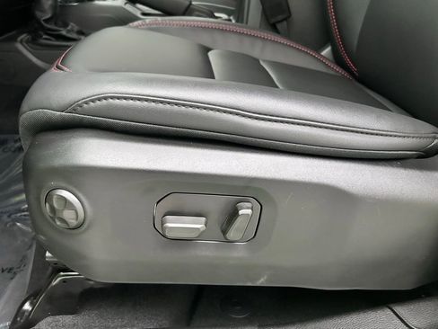 New 2025 Jeep Wrangler Unlimited Rubicon image 17