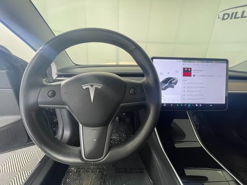 Used 2018 Tesla Model 3 Long Range image 19