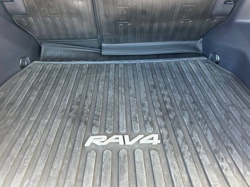 Used 2024 Toyota RAV4 LE AWD/4WD image 18