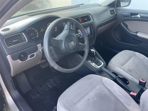 Used 2013 Volkswagen Jetta S image 5