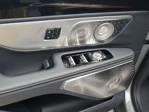 New 2025 Lincoln Nautilus Reserve AWD/4WD image 18