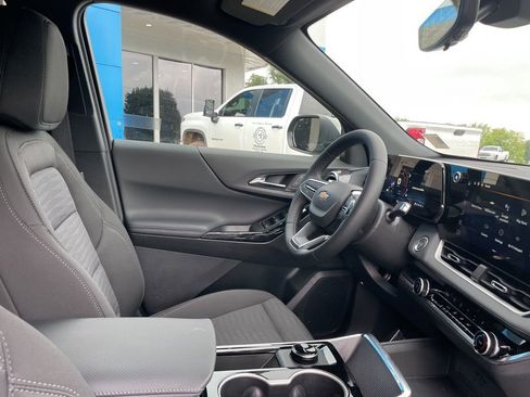 New 2026 Chevrolet Equinox LT w/ Safety and Technology Package FWD image 50