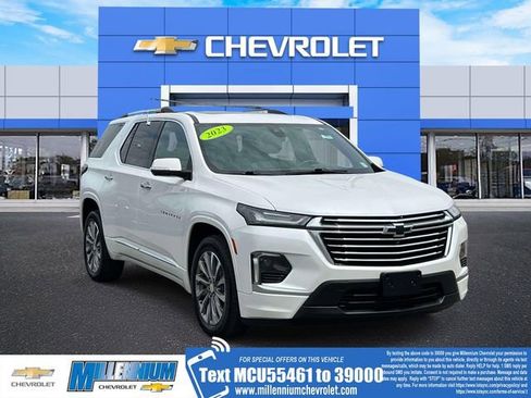 Certified 2023 Chevrolet Traverse Premier AWD/4WD image 1