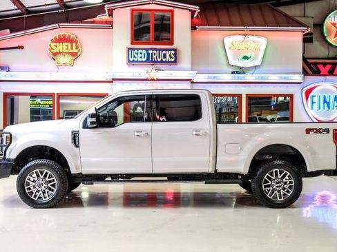 Used 2019 Ford F250 Lariat w/ Lariat Value Package image 12