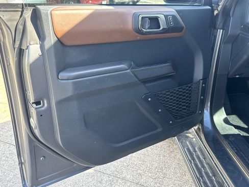 Used 2024 Ford Bronco Outer Banks image 3