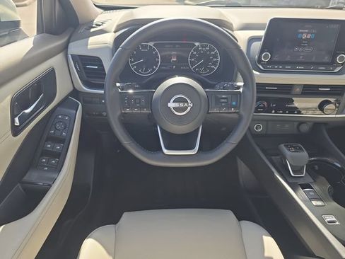 Certified 2023 Nissan Rogue SV w/ SV Premium B Package FWD image 14