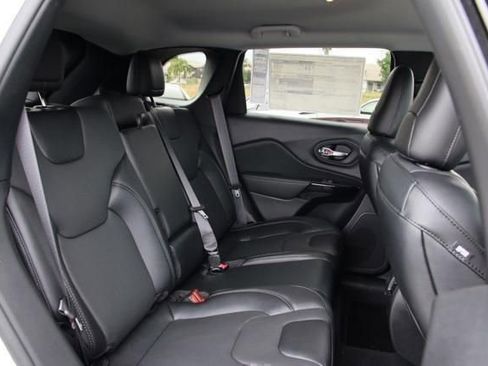 New 2023 Jeep Cherokee Altitude Lux image 20