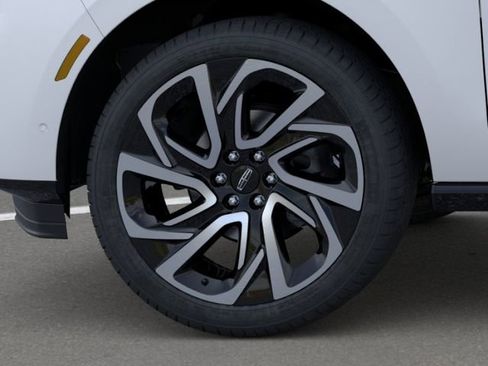 New 2026 Lincoln Navigator Reserve AWD/4WD image 19