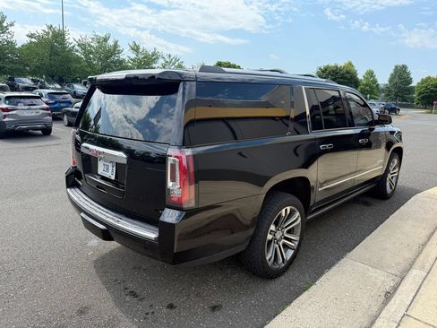 Used 2019 GMC Yukon XL Denali w/ Denali Ultimate Package AWD/4WD image 7