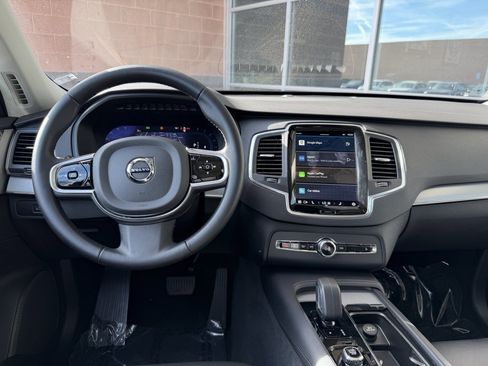 Used 2025 Volvo XC90 B5 Core image 16