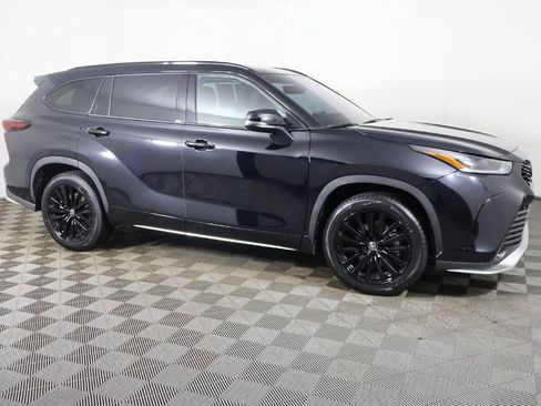 Used 2025 Toyota Highlander XSE AWD/4WD image 20