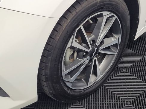 Used 2023 Kia Forte LXS FWD image 31