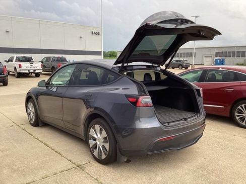 Used 2023 Tesla Model Y Long Range AWD/4WD image 12