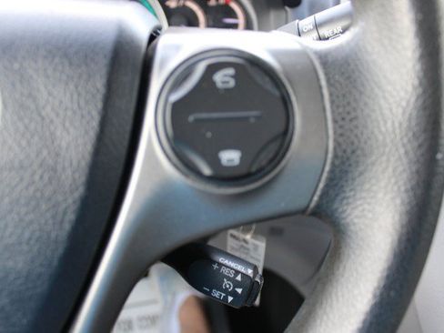 Used 2013 Toyota Venza LE FWD image 18