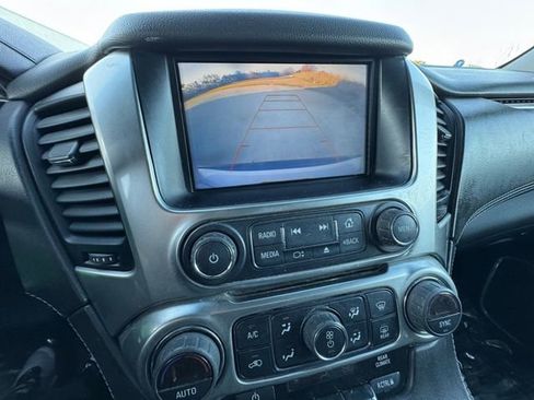 Used 2019 Chevrolet Suburban LS image 9