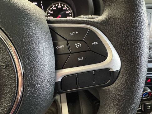 Used 2019 Jeep Renegade Sport AWD/4WD image 31