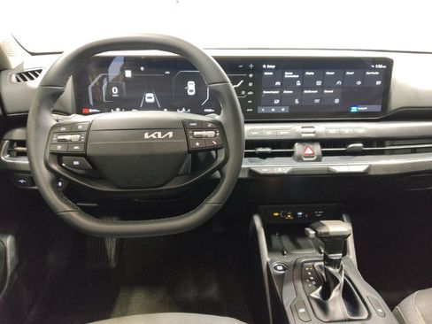 Used 2025 Kia K4 EX image 22