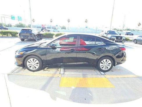 Used 2022 Nissan Sentra S w/ Trunk Package FWD image 7