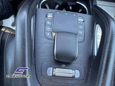 Used 2022 Mercedes-Benz GLS 450 4MATIC image 23