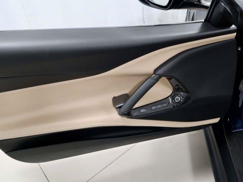 Certified 2023 Ferrari 812 GTS RWD image 20