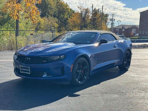 Used 2021 Chevrolet Camaro LT w/ RS Package image 8