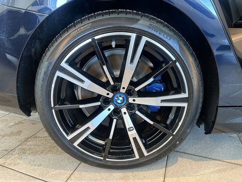 Used 2024 BMW i5 M60 w/ Executive Package image 13