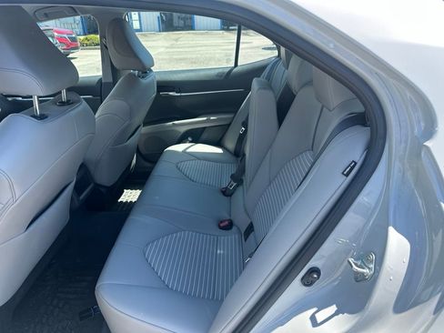 Used 2022 Toyota Camry SE w/ Cold Weather Package AWD/4WD image 6