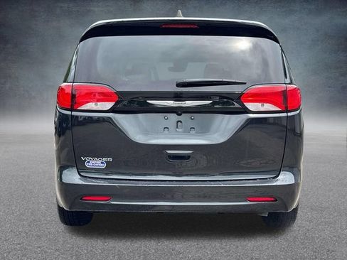 Used 2023 Chrysler Voyager LX FWD image 6