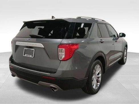 Certified 2022 Ford Explorer Limited w/ Equipment Group 301A image 3