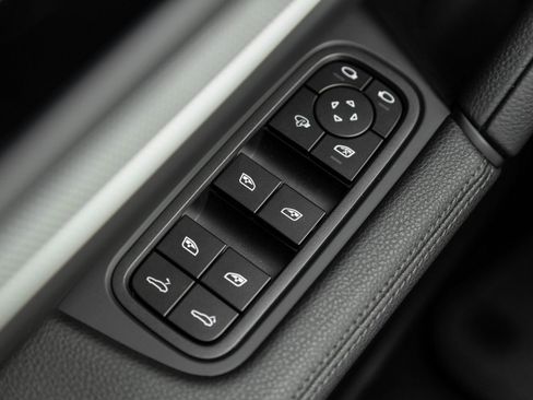 Certified 2026 Porsche Cayenne Coupe AWD/4WD image 20