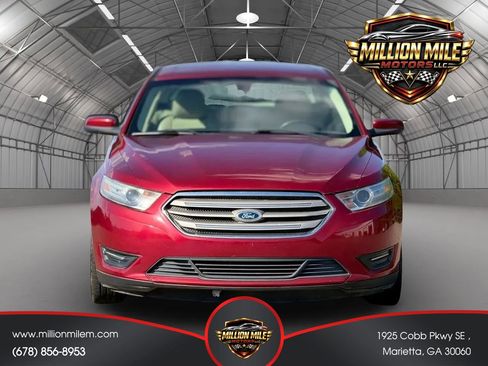 Used 2013 Ford Taurus SEL FWD image 5