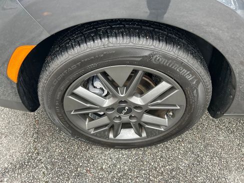 Used 2022 Kia Soul EX image 12