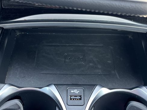 Used 2020 BMW 740i w/ M Sport Package image 7